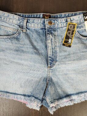 Lee Heritage Women’s 3” Denim Shorts NWT Size 18 Light Wash Raw Hem